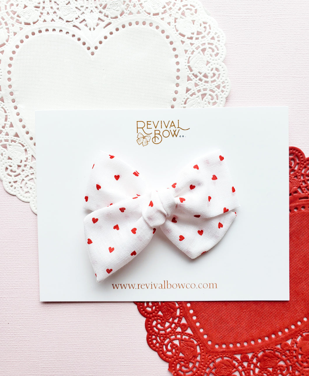 Small Pinwheel Bow • Red Hearts