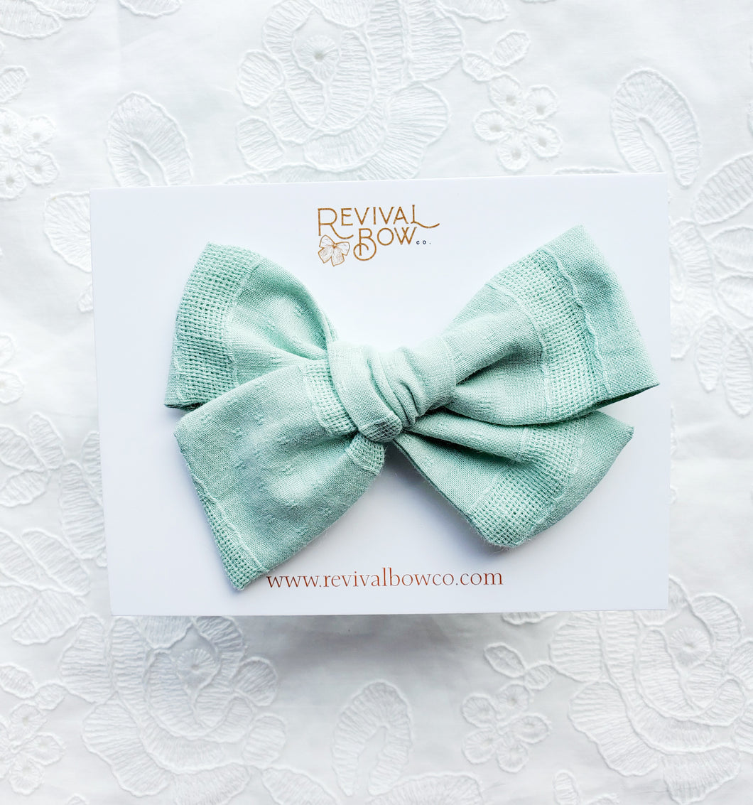 Large Pinwheel Bow • Textured Green