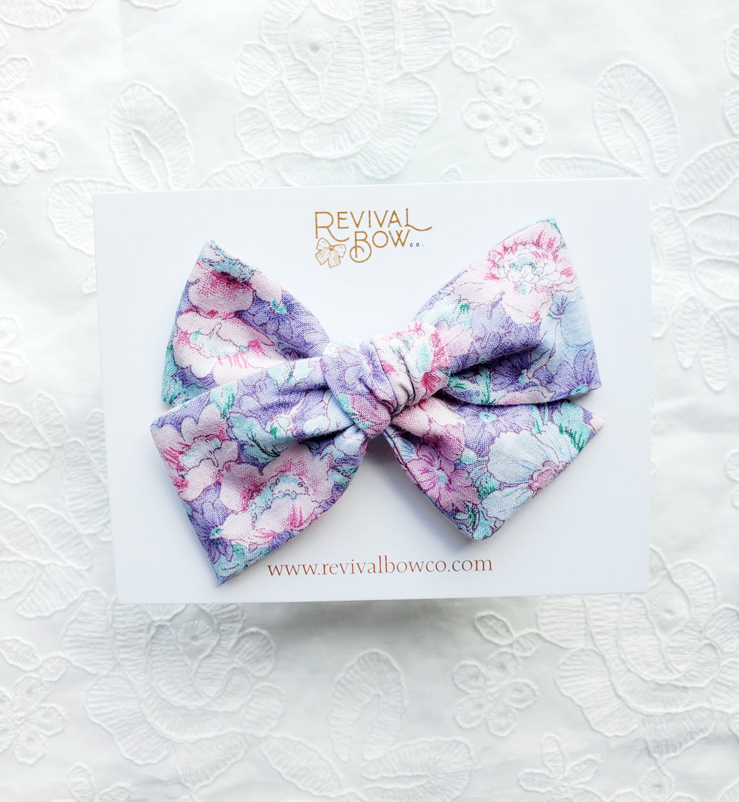 Large Pinwheel Bow • Purple Floral