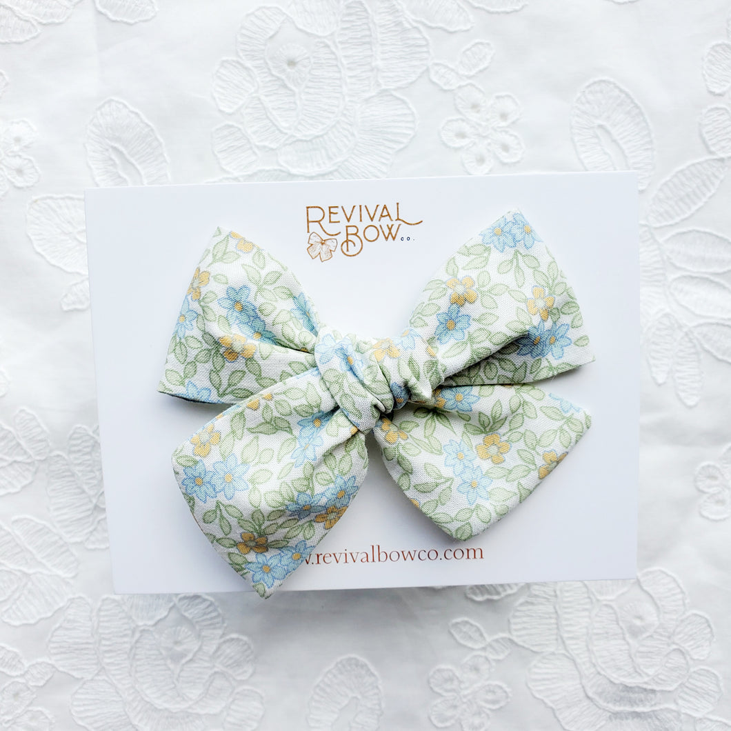 Large Pinwheel Bow • Spring Floral