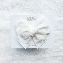 Load image into Gallery viewer, Fable Bow • White Lace
