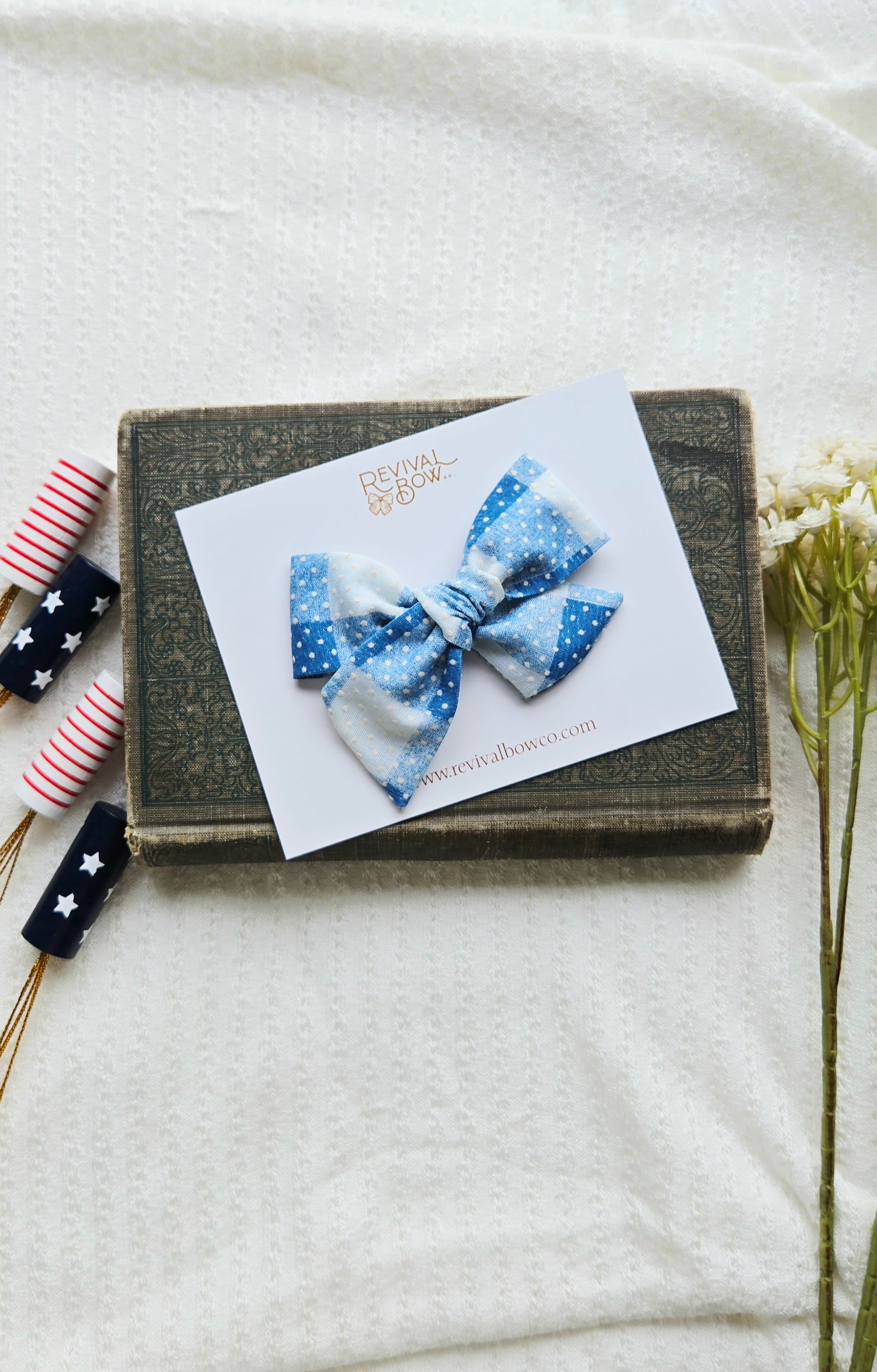 Classic Pinwheel Bow • Gingham Swiss Dot