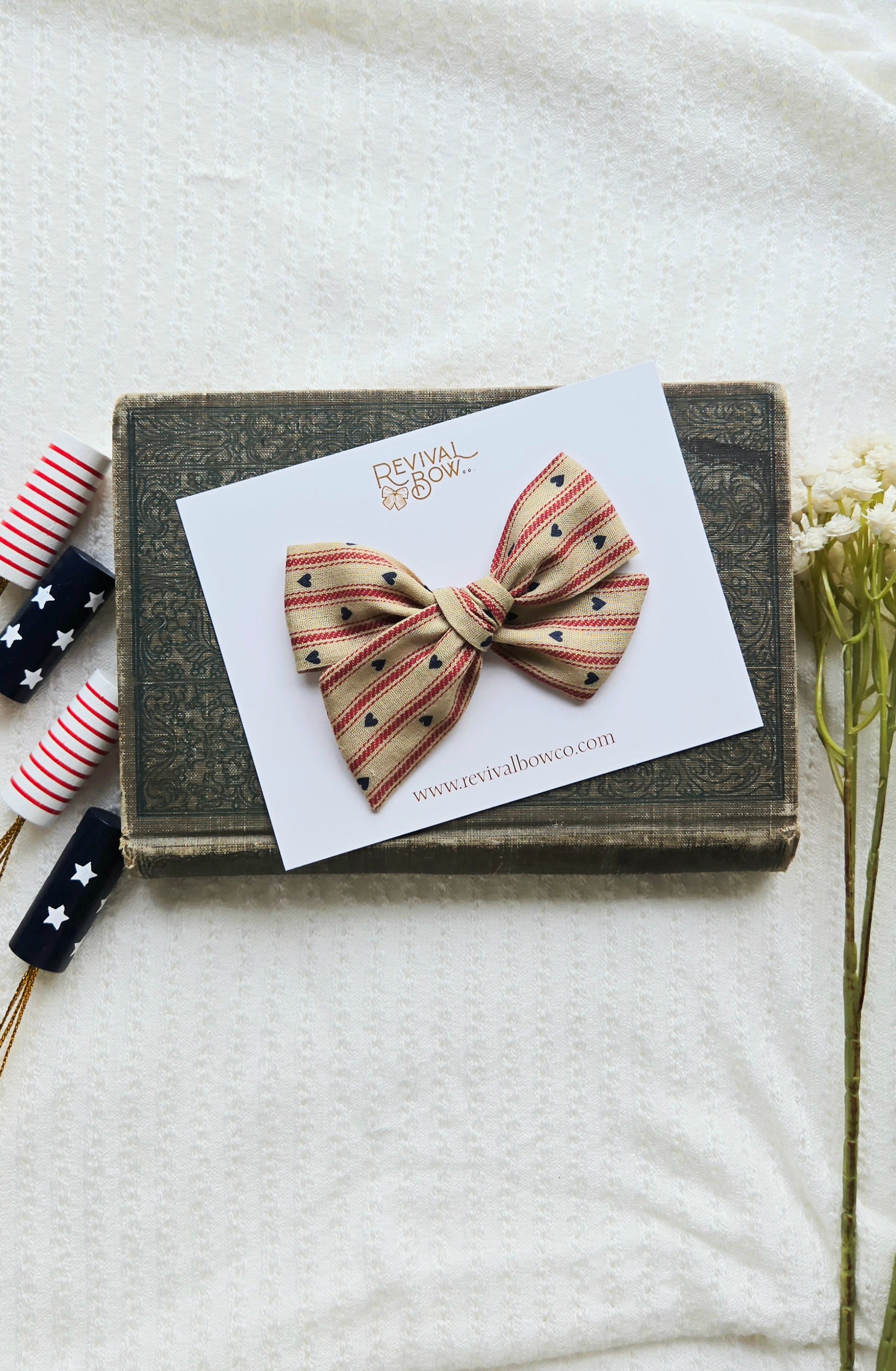 Classic Pinwheel Bow • Red Heart Stripe