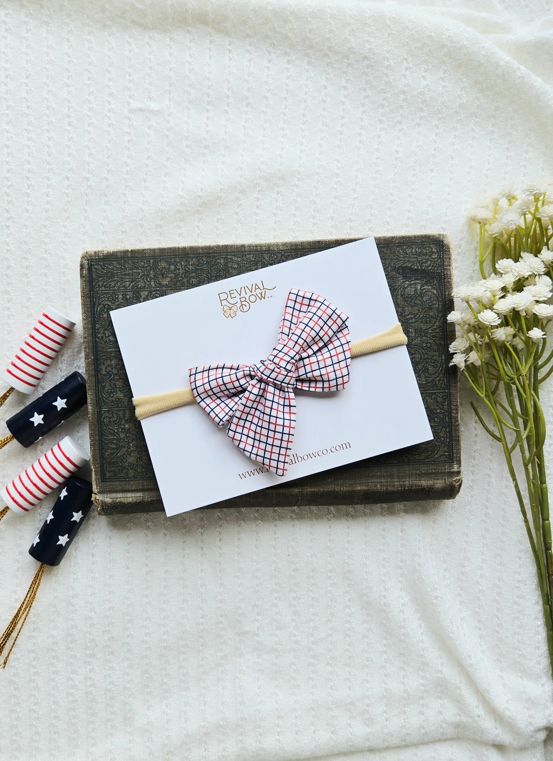 Small Pinwheel Bow • Patriotic Grid