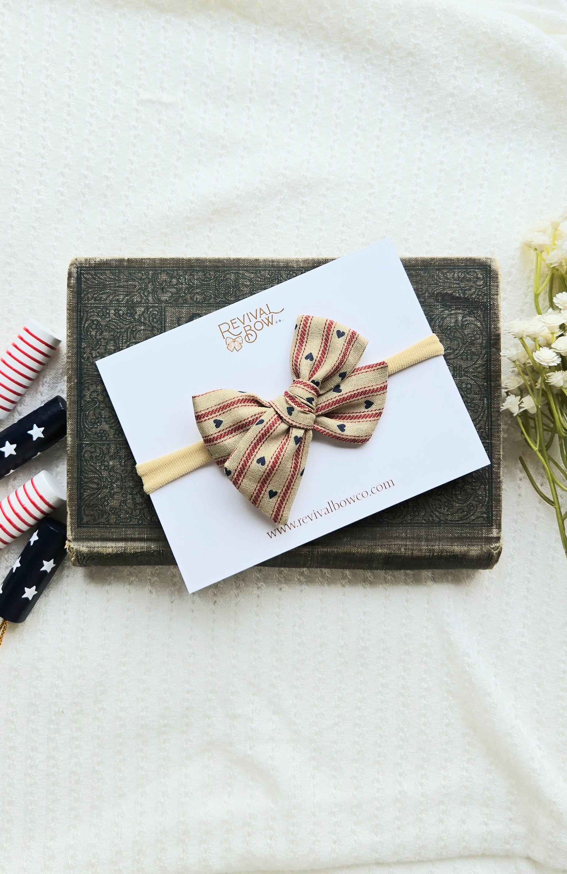 Small Pinwheel Bow • Red Heart Stripe