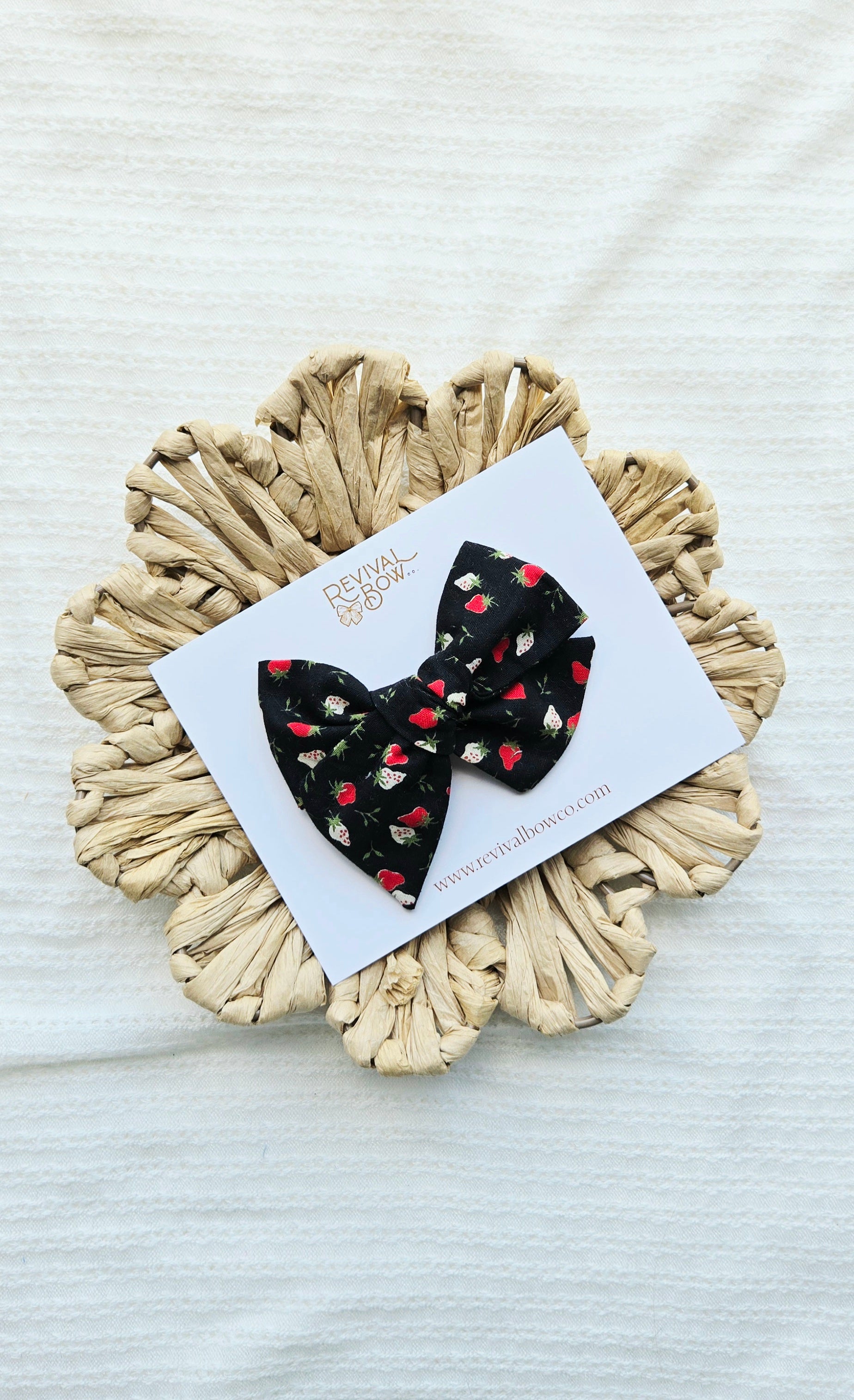 Large Pinwheel Bow • Black Strawberries