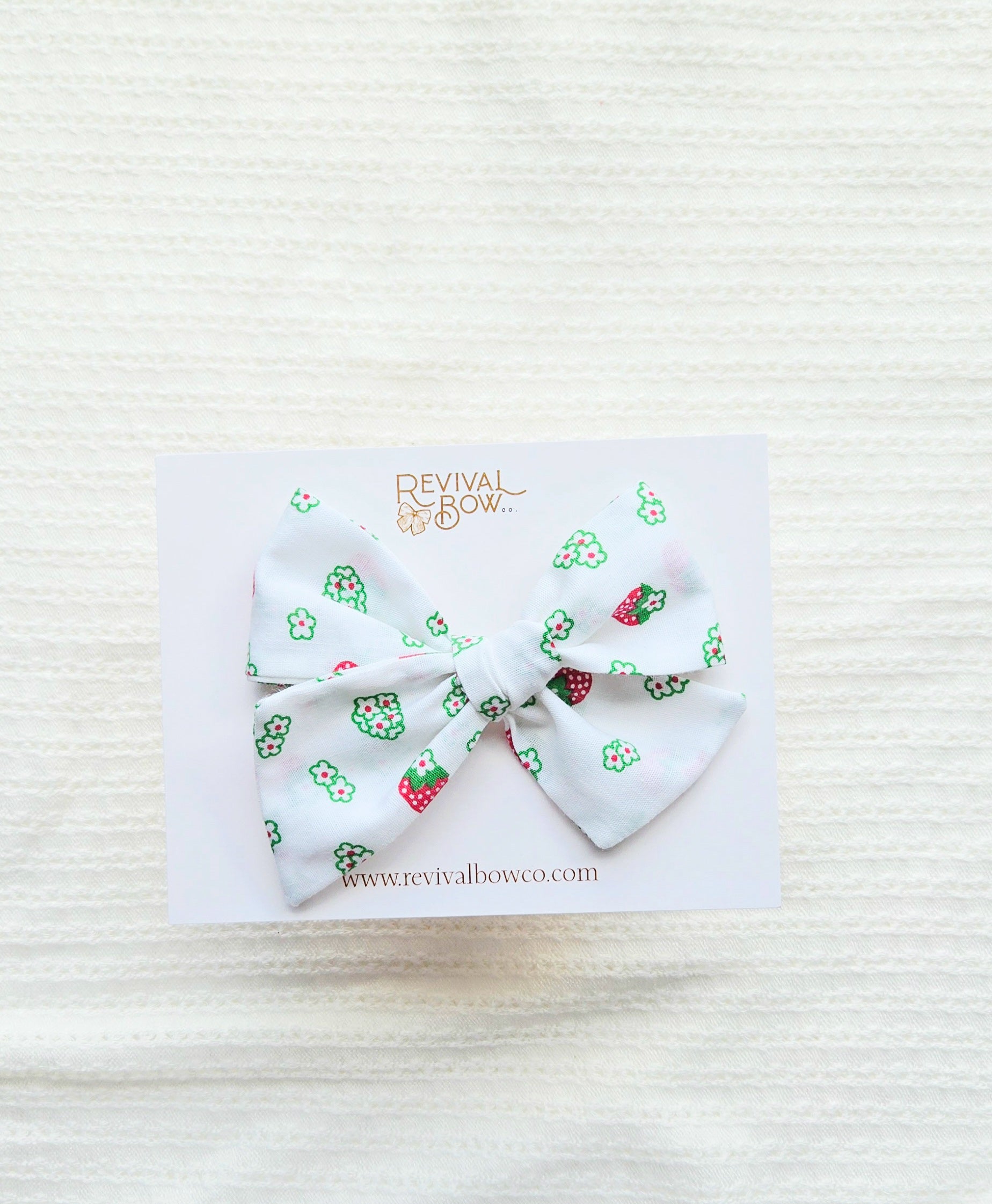 Large Pinwheel Bow • Strawberry Floral