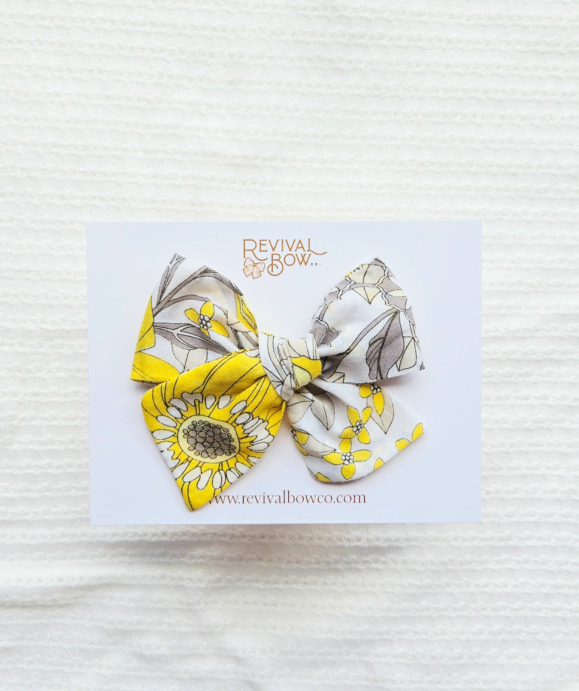 Large Pinwheel Bow • Yellow Floral