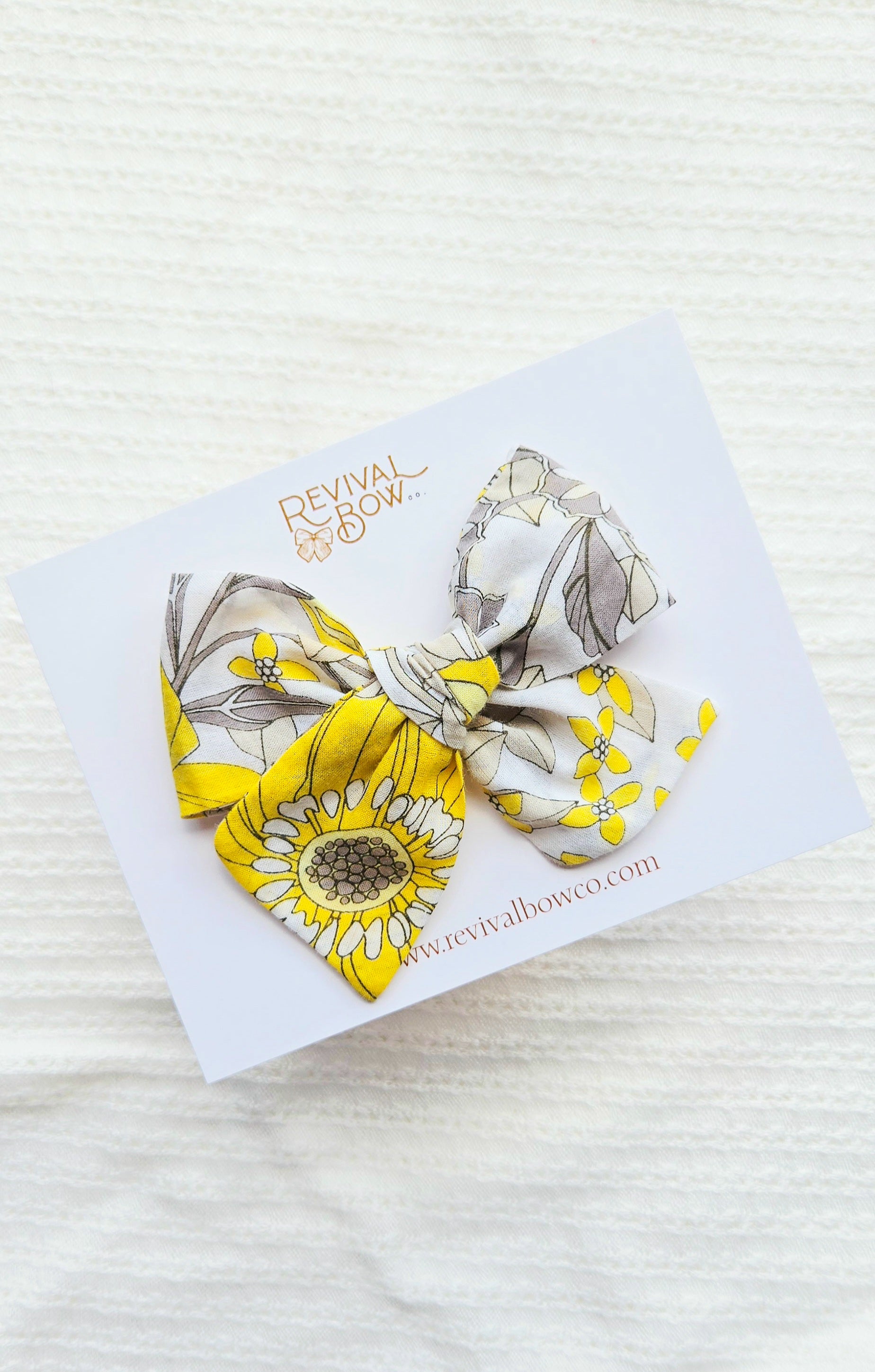 Large Pinwheel Bow • Yellow Floral