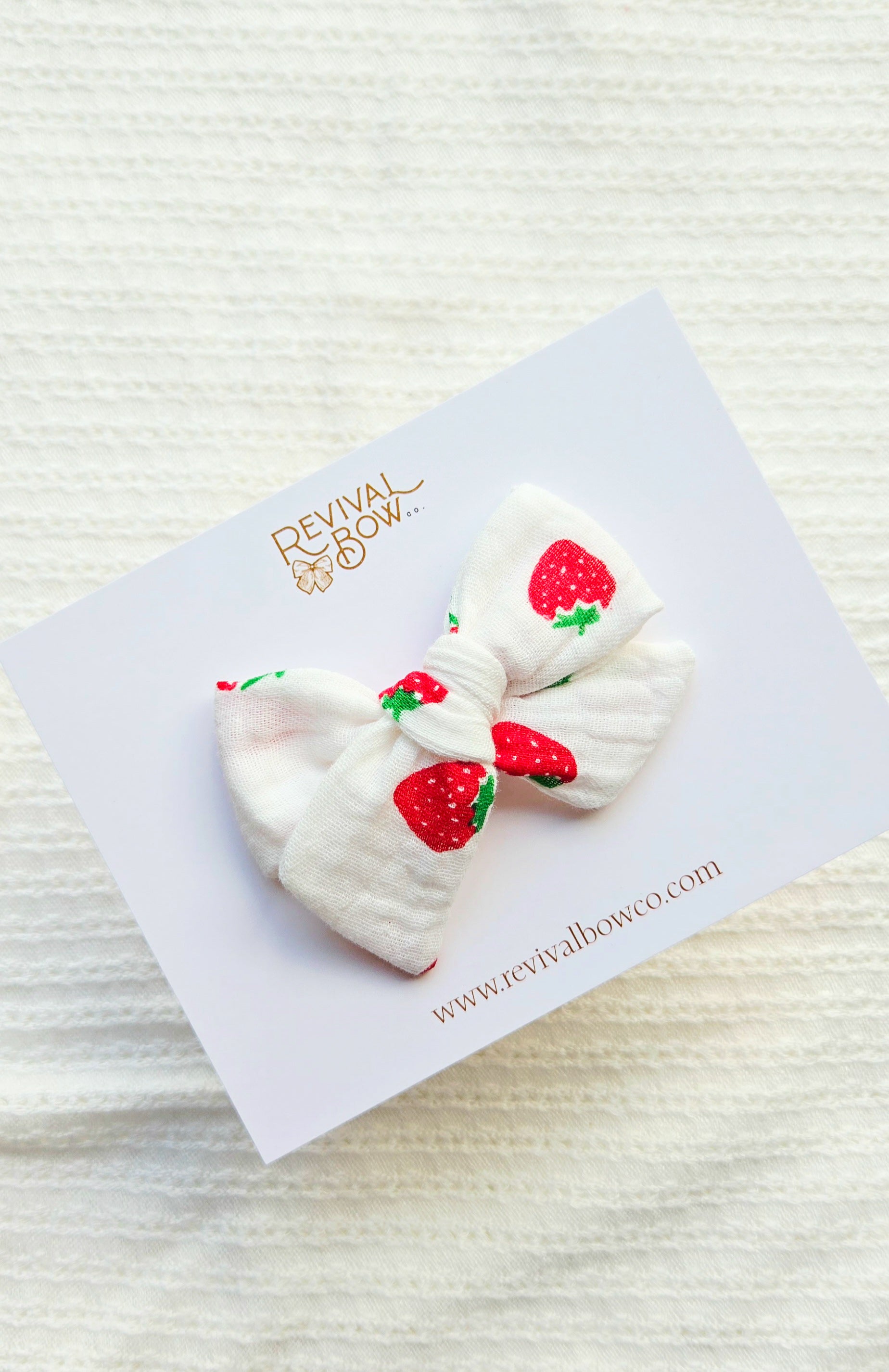 Small Pinwheel Bow • Strawberry Gauze
