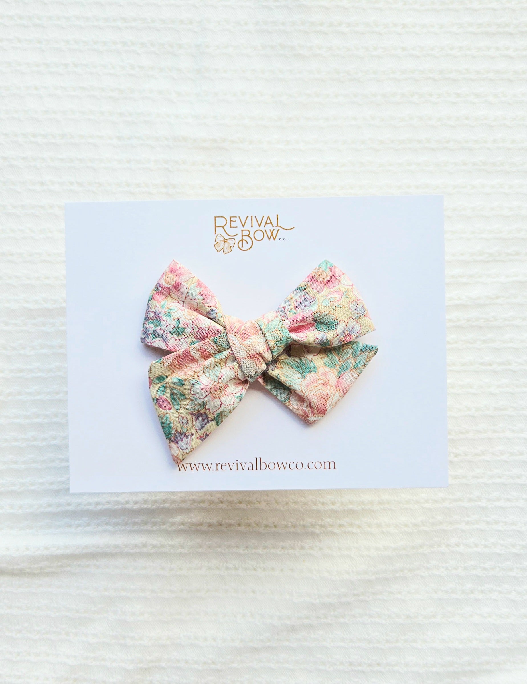 Small Pinwheel Bow • Beige Floral