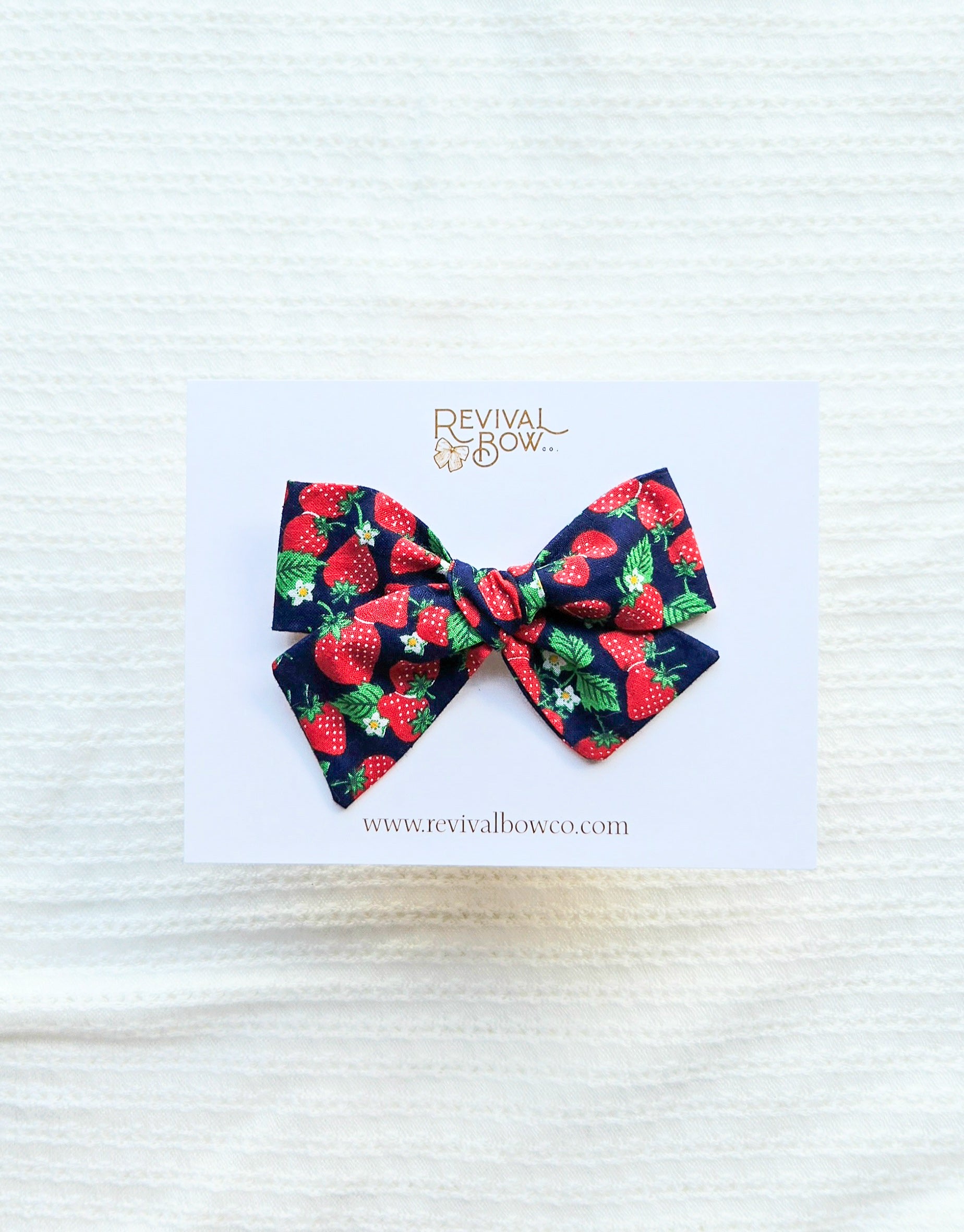 Small Pinwheel Bow • Navy Strawberry