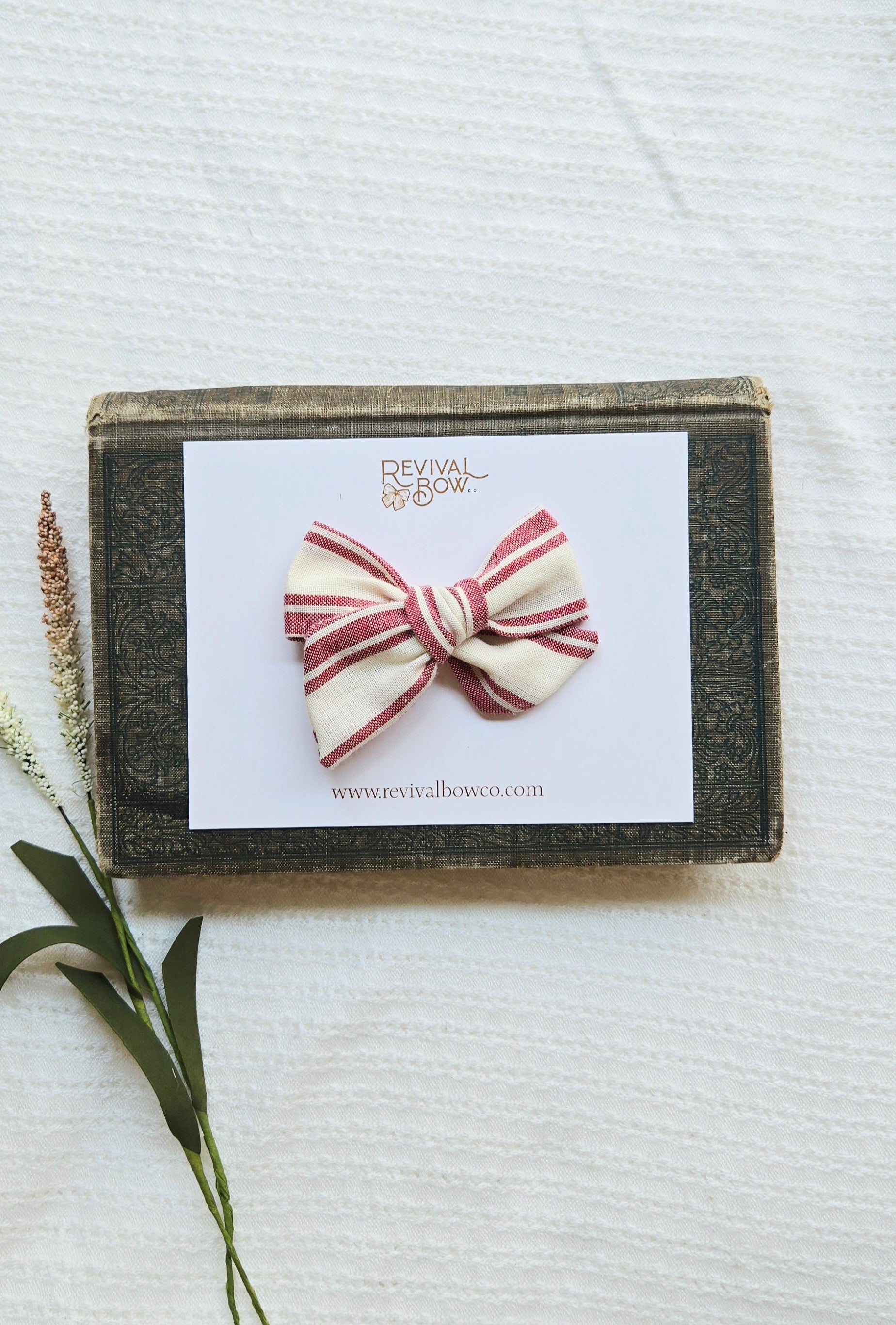 Small Pinwheel Bow • Red Stripe