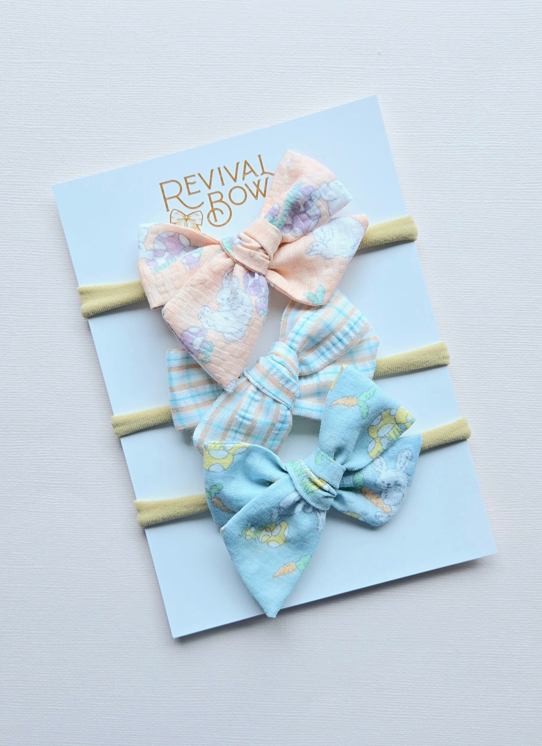 Small Pinwheel Bow • Peach Blue Plaid