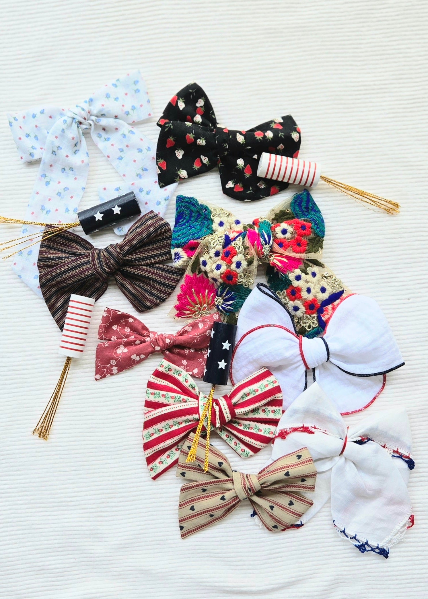 Classic Pinwheel Bow • Red Heart Stripe