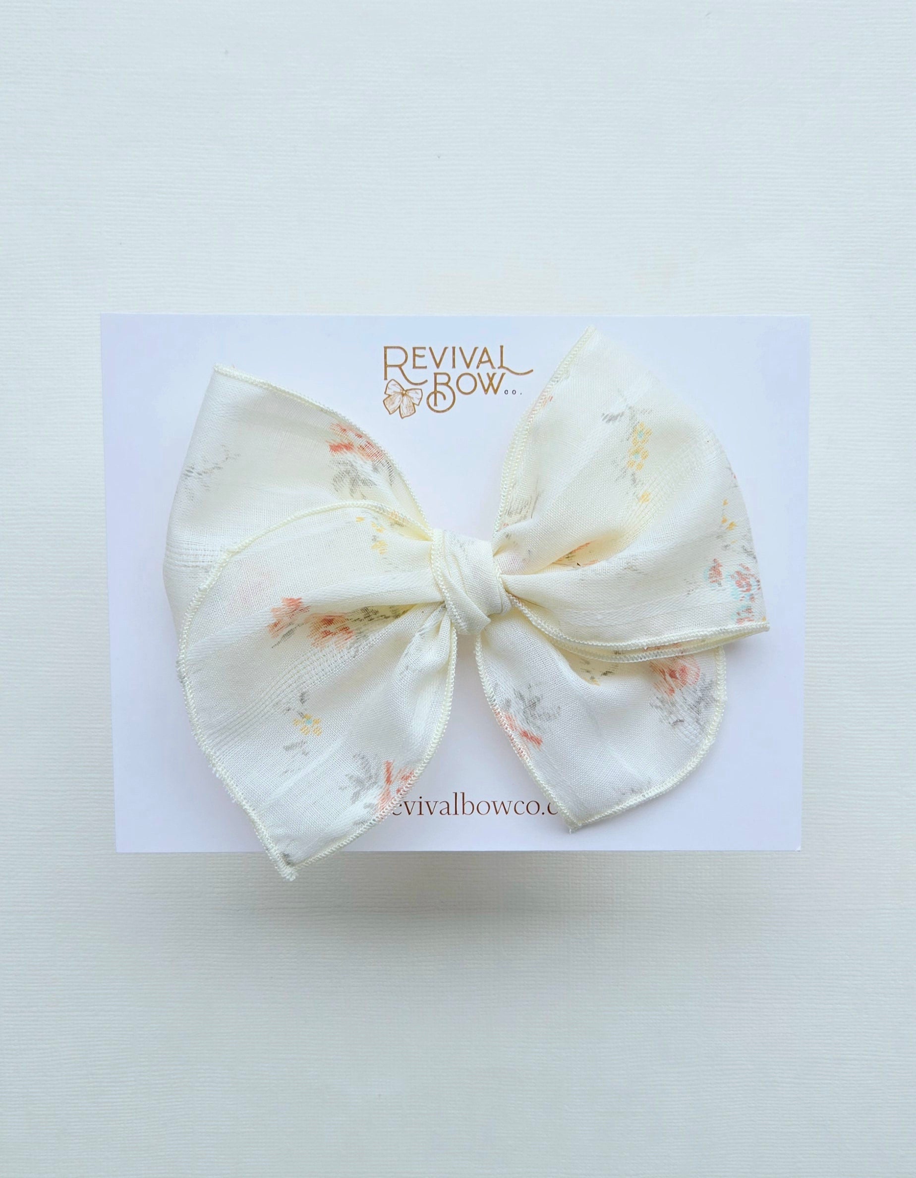 Fable Bow • Pale Yellow Textured Floral