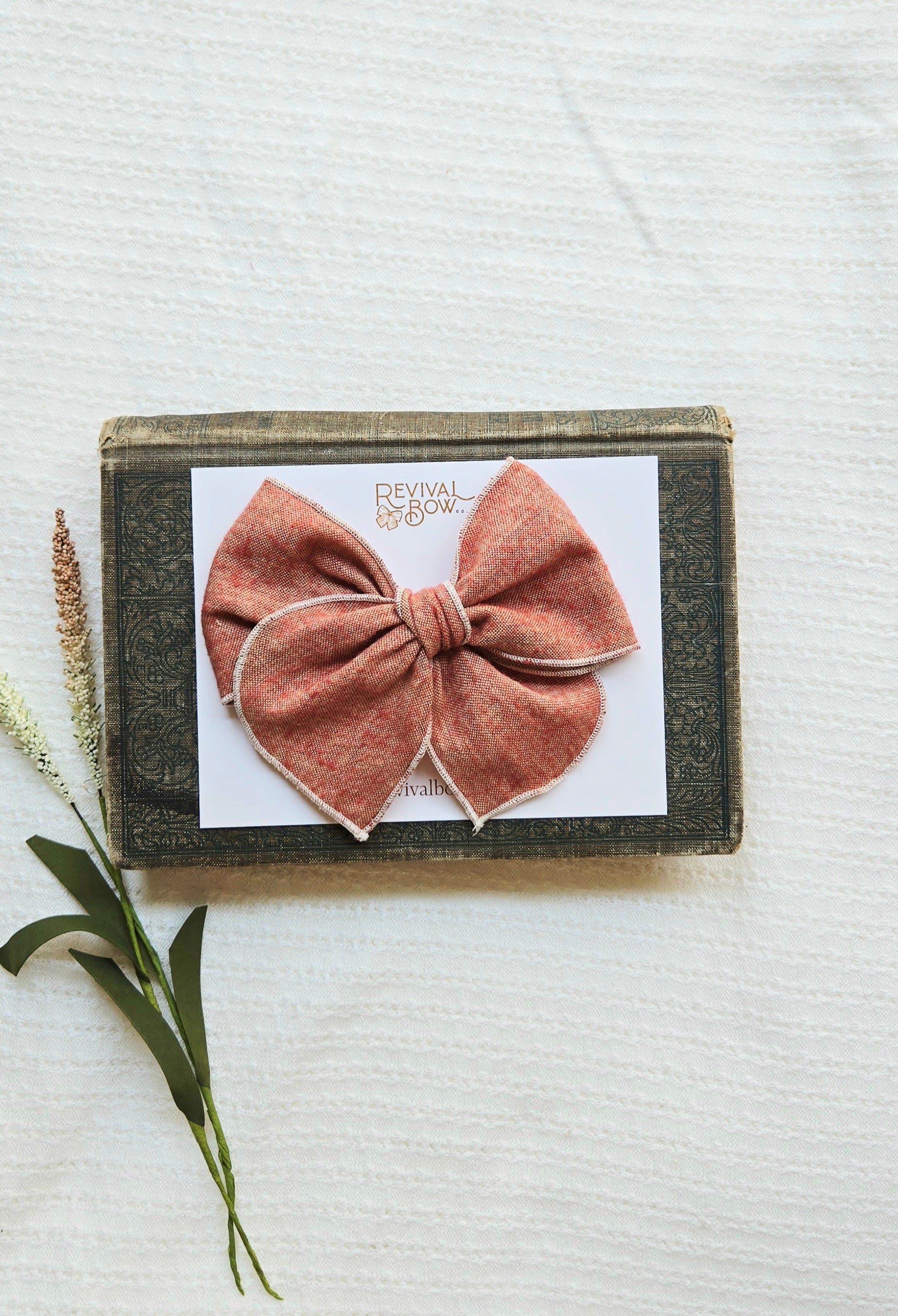 Fable Bow • Dusty Red