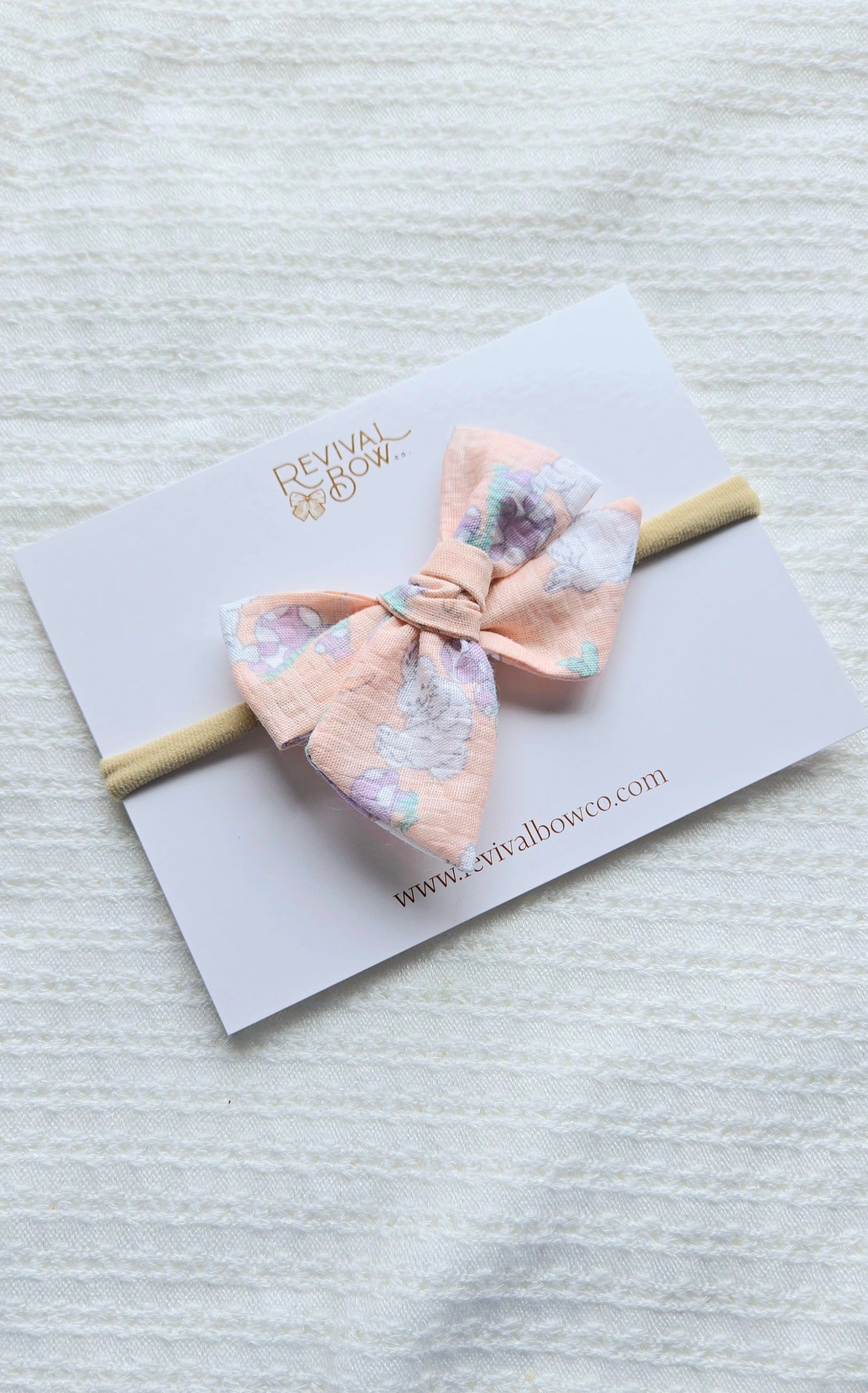 Small Pinwheel Bow • Peach Bunnies