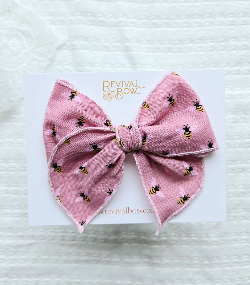 Fable Bow • Pink Bee