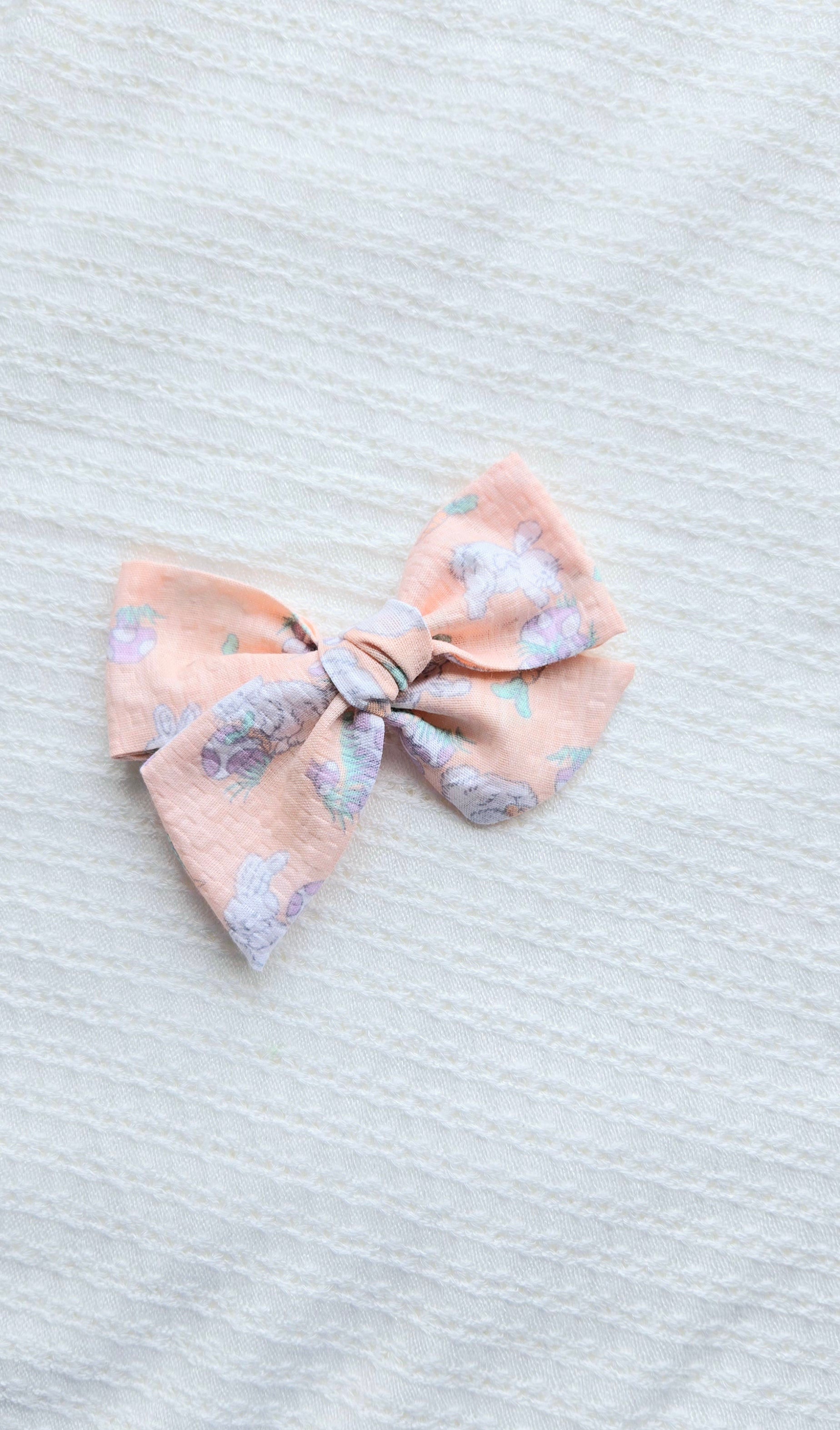 Large Pinwheel Bow • Peach Bunnies