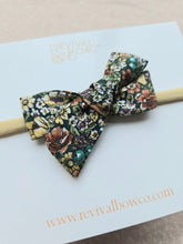 Load image into Gallery viewer, Mini Pinwheel Bow • Green Floral
