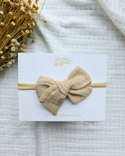 Load image into Gallery viewer, Small Pinwheel Bow • Chai
