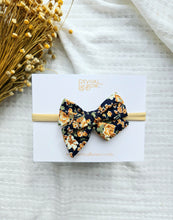 Load image into Gallery viewer, Small Pinwheel Bow • Winifred
