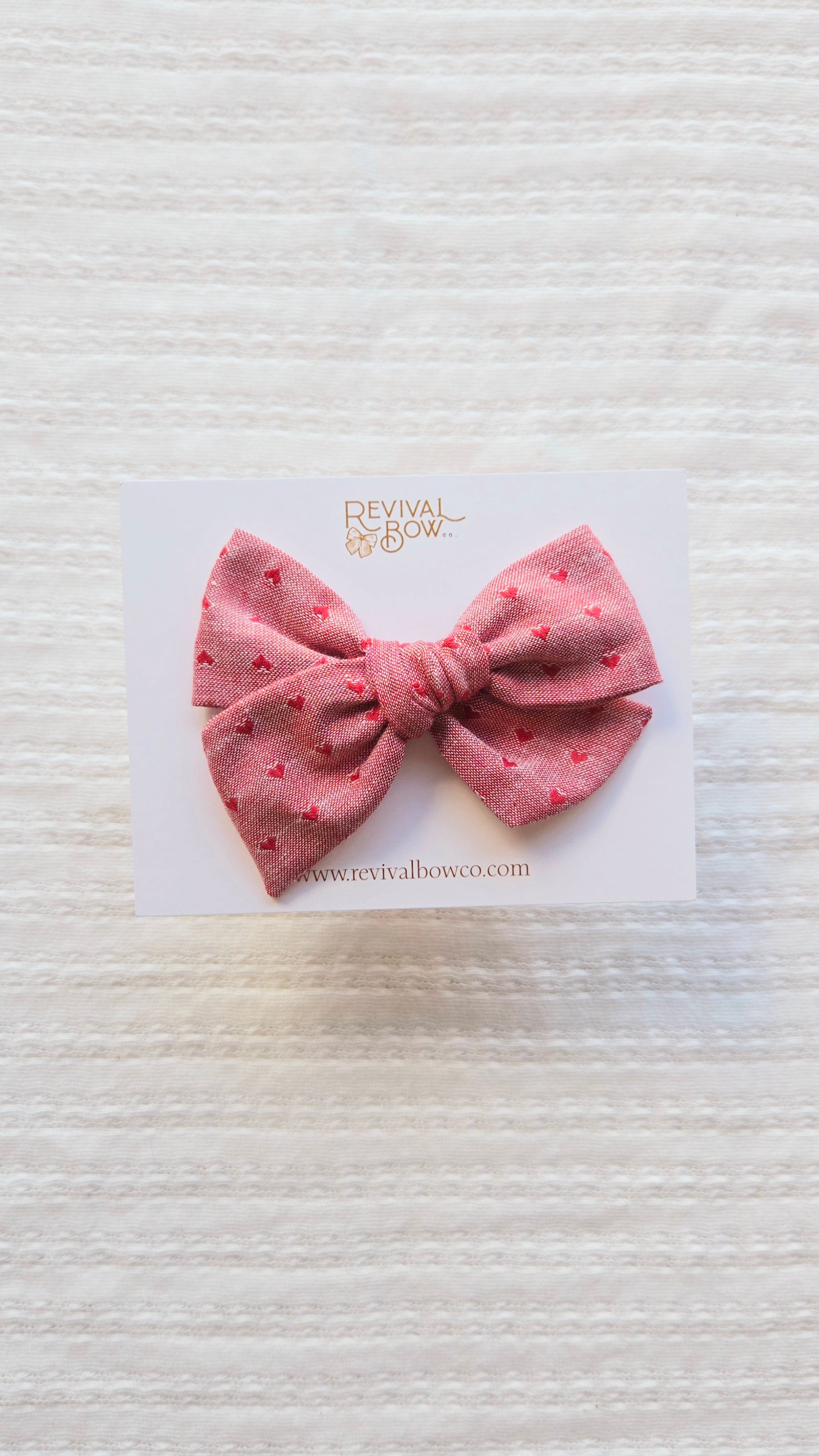 Large Pinwheel Bow • Red Hearts