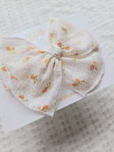 Load image into Gallery viewer, Fable Bow • Vintage Orange Floral
