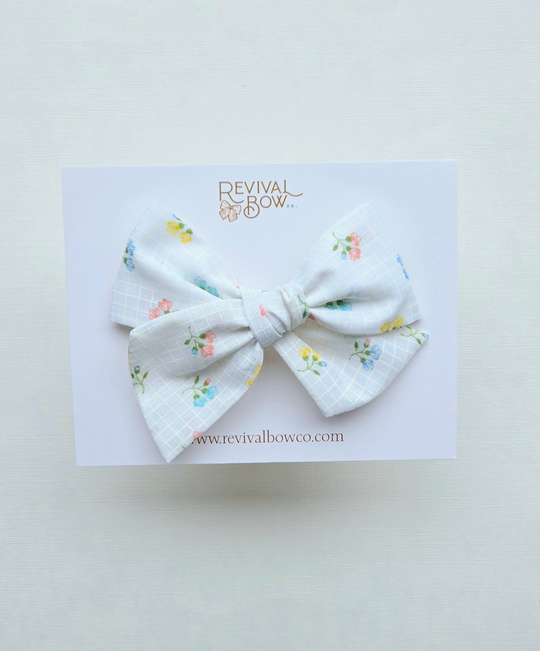 Large Pinwheel Bow • Windowpane Floral