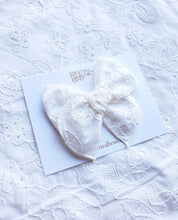 Load image into Gallery viewer, Fable Bow • White Lace
