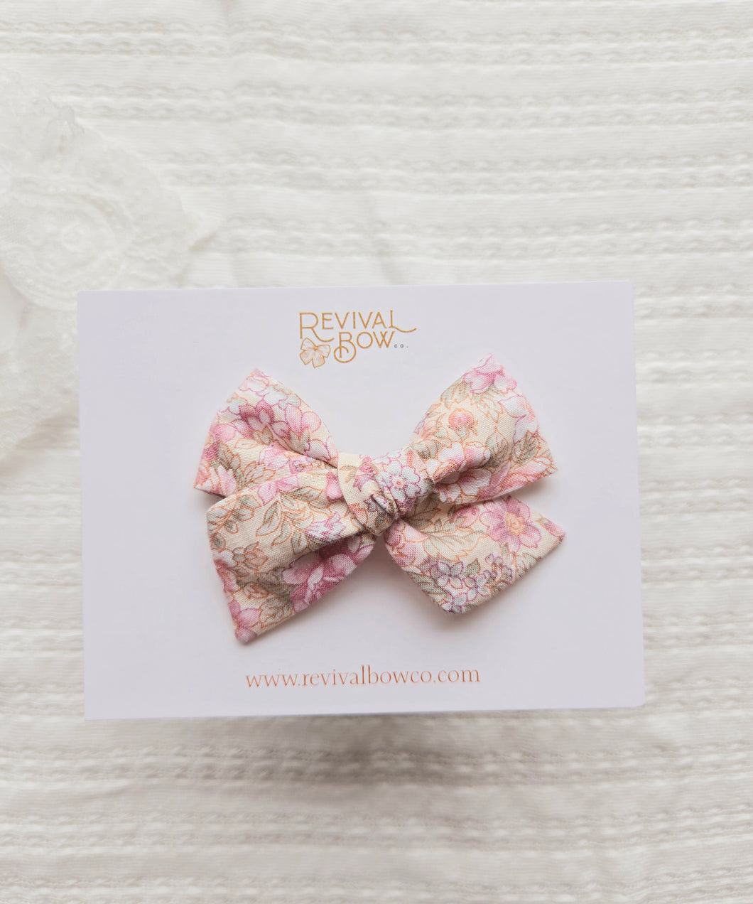 Small Pinwheel Bow • Cottage Floral