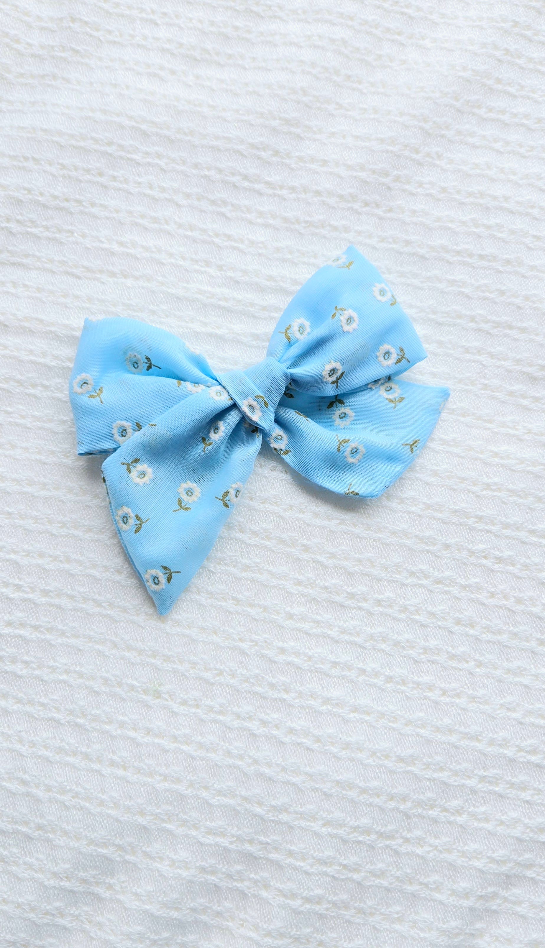 Large Pinwheel Bow • Blue Flocked Floral